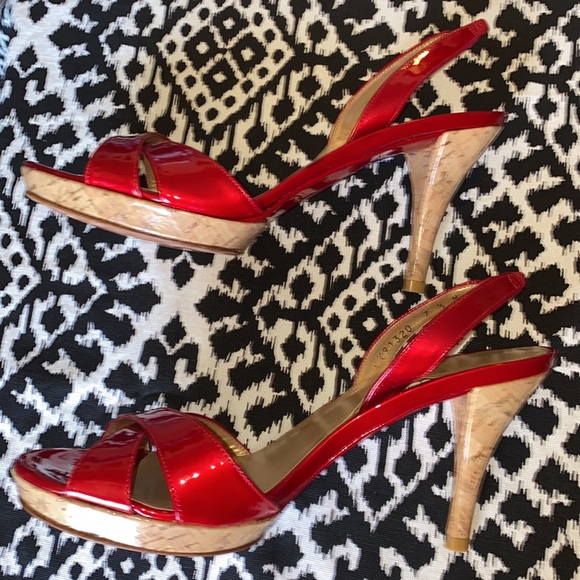 Stuart Weitzman Patent Leather Heels, Candy Apple Red Size 7.5. EUC - Picture 8 of 10